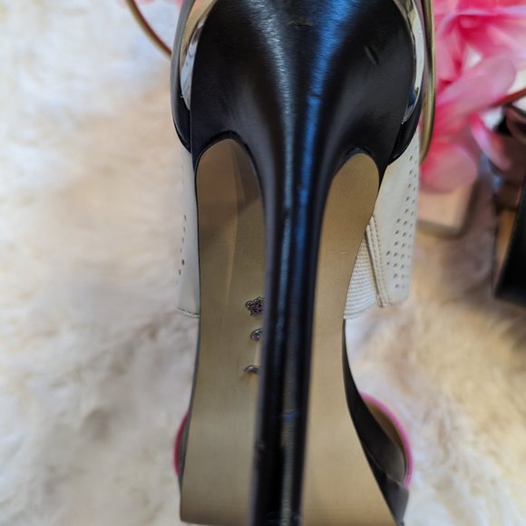 Juicy Couture sandals, size 7 - Picture 9 of 12